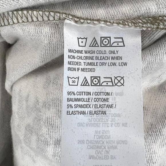 Susan Graver Snake print, side zippers, tan in color, mock turtleneck top XXSP - Picture 5 of 8